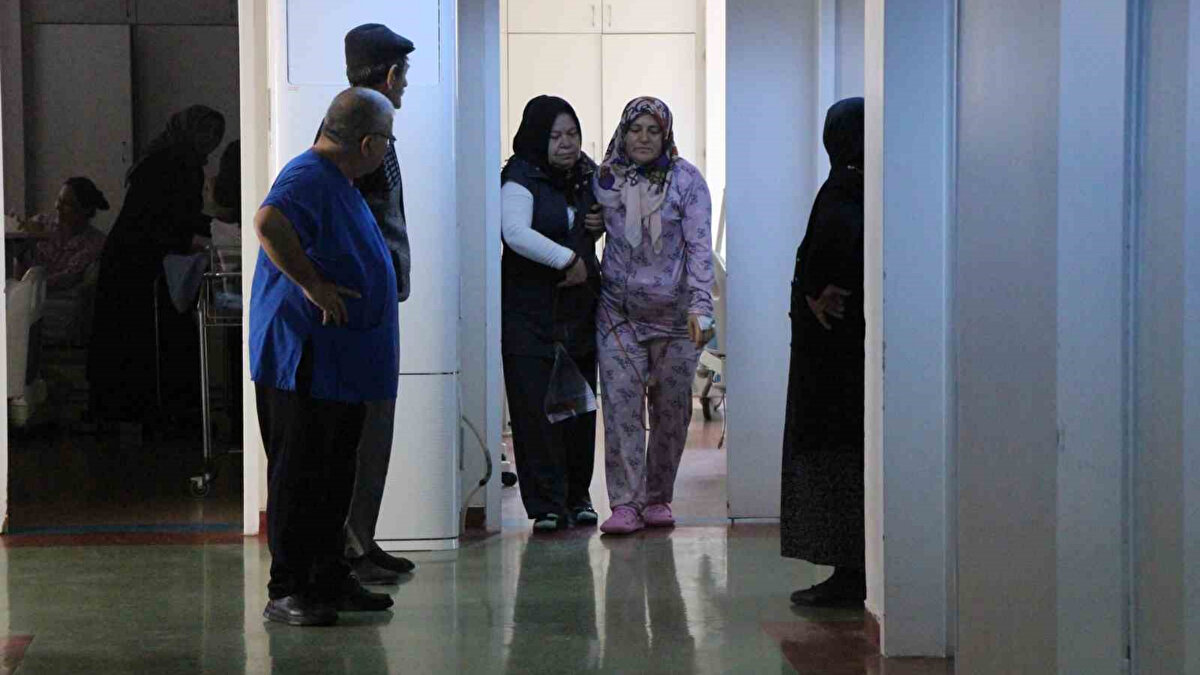 Evli ve 3 çocuk annesi kadın, 9 aylık hamile gibi olup nefes darlığı çekmeye başlaması üzerine Amasya Üniversitesi Sabuncuoğlu Şerefeddin Eğitim ve Araştırma Hastanesine başvurdu. 