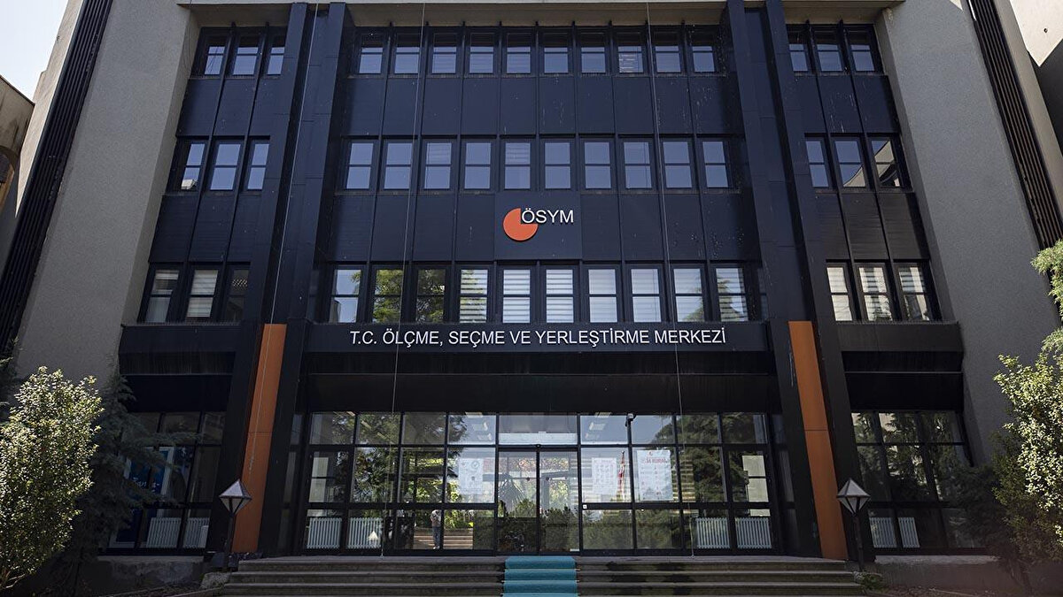 Sınav Adı: 2025-DUS (2. Dönem) ve 2025-STS Diş Hekimliği (2. Dönem)<br><br>Sınav Tarihi: 12 Ekim 2025<br><br>Sonuç Açıklanma Tarihi: 6 Kasım 2025 (Saat 10.00)<br><br>Sorgulama Adresi: https://sonuc.osym.gov.tr