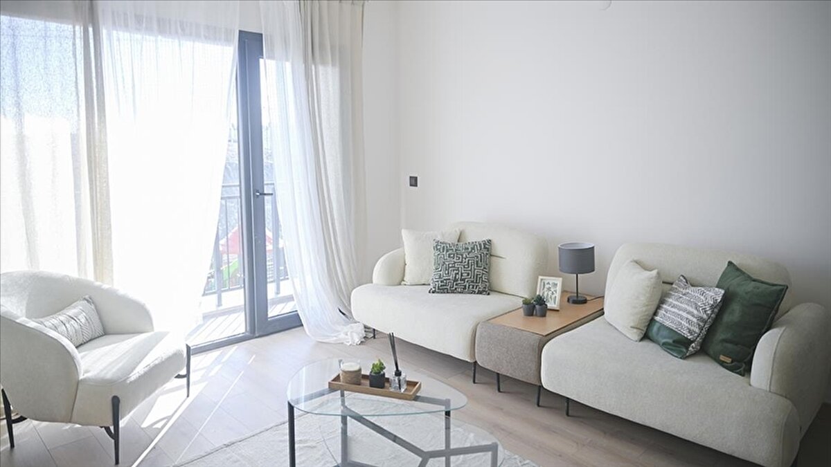 Konutlar, Toplu Konut İdaresi Başkanlığı (TOKİ) eliyle, 2 1 ve 1 1 şeklinde, yatay mimari ve geleneksel mahalle dokusuna uygun inşa edilecek.<br><br>