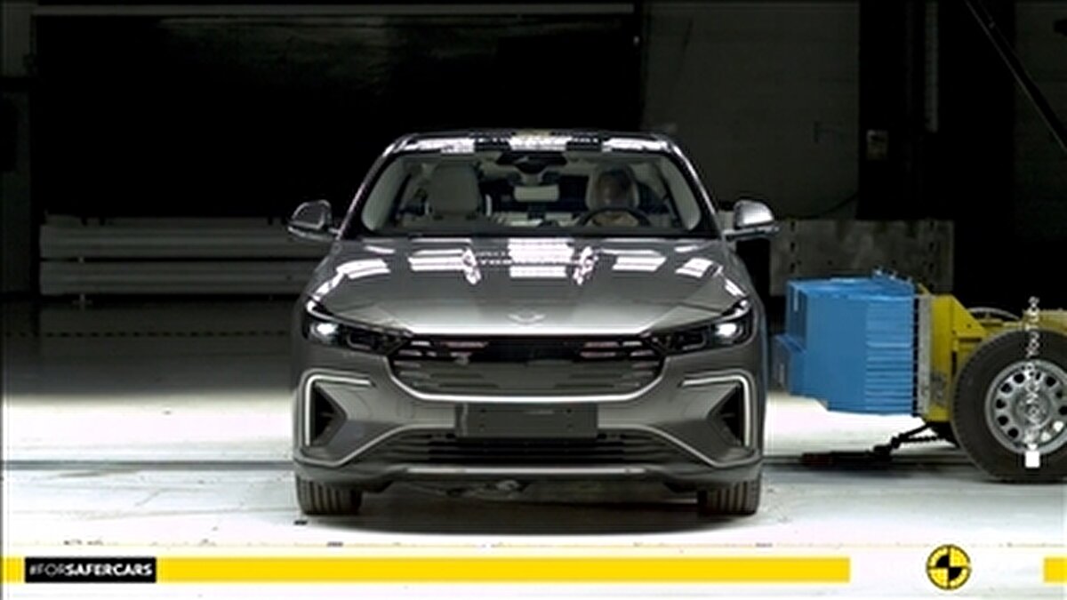 Togg T10X ve T10F 4More Siparişe Açıldı<br><br>Togg, çift motorlu T10X ve T10F 4More versiyonlarını 7 Ekim itibariyle Trumore dijital platformu üzerinden siparişe açtı. Yeni versiyonlar, 435 beygir güç ve 700 Nm tork üreten çift motor yapısıyla üstün performans sunuyor. Ayrıca Euro NCAP’ten en yüksek seviye olan 5 yıldız almış olmaları, güvenlik standartlarını ön plana çıkarıyor.