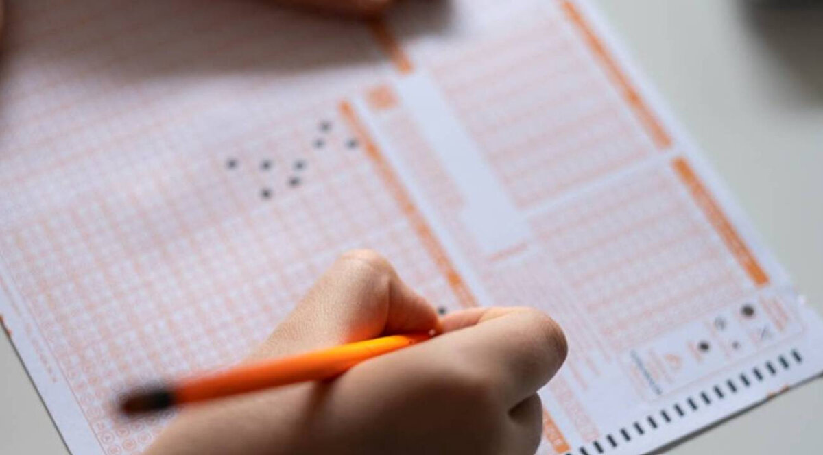 2026 YKS, ALES ve DGS tarihleri ne zaman?<br><br>Yükseköğretim Kurumları Sınavı (YKS) 2026 yılında yine üç oturum (TYT, AYT, YDT) şeklinde yapılacak. Sınavın, önceki yıllarda olduğu gibi Haziran ayının ortalarında yapılması bekleniyor.