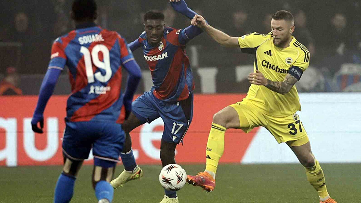 Nice'i ve Stuttgart'ı mağlup ederek üst üste iki maç kazanan sarı-lacivertli takım, rakibi ile 0-0 berabere kaldı ve puanını 7 yaparak 15. sırada yer aldı. 