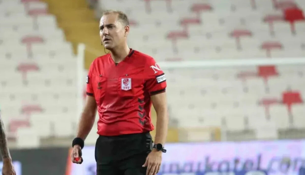 HAKEM ÇAĞDAŞ ALTAY KİMDİR?<br><br>1986 yılında İstanbul'un Üsküdar ilçesinde dünyaya gelen Çağdaş Altay, 2025 yılı itibarıyla 39 yaşındadır. Aslen İstanbullu olan Altay, hakemlik mesleğine yabancı bir aileden gelmiyor. Hakemliği adeta "baba mesleği" olarak seçen Çağdaş Altay'ın babası da eski hakemlerden Muharrem Altay'dır.