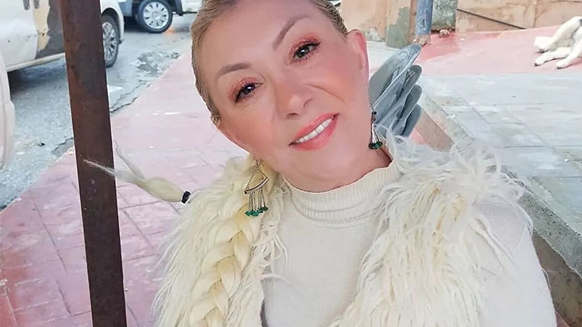 "Falçatayla kendisine zarar  vermişti"<br><br>Tuğyan sinirlenince çok farklı olduğunu dile getiren Tanık Dülder, "falçatayla bıçakla kendine koluna zarar vermişliği vardır, acı duygusu yoktur, annesini dövdüğüne ilişkin zaman zaman bana anlattığı olaylar oluyordu, Tuğyan Kervan'la sevgili olmasından sonra annesinden tamamen kurtulmak istiyordu çünkü Kervan'la Tuğyan arasındaki tek engel Gül ablaydı, Cenaze günü Tuğyan ve arkadaşı Sultan olay anını anlatırken birbiriyle çelişiyorlardı, Sultan aynada alnına baktığını söylerken Tuğyan ikimiz oynuyorduk diyordu, hatta bende Savcıya ifade verirken herkes bildiğini anlatsın birbirinizin başını yakmayın olay neyse onu anlatın dedim" ifadelerini kullandı.