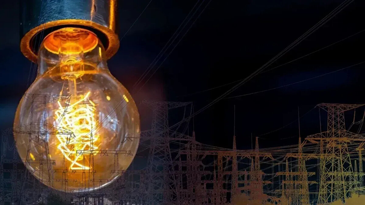 İzmir genelinde kesinti yaşanacak diğer ilçeler<br><br>Foça: Atatürk, Fatih, İsmetpaşa, Yeniköy, Hacıveli, Kozbeyli mahalleleri<br><br>Tire: Topalak, Bozdağ, İbni Melek çevresi<br><br>Dikili: Gazipaşa Mahallesi (09.00 – 17.00)<br><br>Çiğli: Aydınlıkevler, Maltepe, Şirintepe (09.00 – 15.00)<br><br>Buca: İnkılap Mahallesi (09.00 – 15.00)<br><br>Balçova: Bahçelerarası Mahallesi (09.00 – 12.00)<br><br>Menderes: Hürriyet, Görece, Ata, Çatalca, Dereköy, Akçaköy (09.00 – 17.00)<br><br>Karabağlar: Vatan Mahallesi (10.00 – 14.00)<br><br>Bayraklı: Mansuroğlu Mahallesi (12.00 – 17.00)<br><br>Çeşme: Boyalık ve Altınyunus mahalleleri (09.00 – 16.00)<br><br>Karaburun: Sarpıncık ve Mordoğan çevresi (09.00 – 17.00)<br><br>Menemen: Kır, Ayvacık, Göktepe, Karaorman, Alaniçi mahalleleri (09.00 – 15.00)<br><br>Aliağa: Bozköy Mahallesi (09.00 – 15.00)<br><br>Torbalı: Şehitler, Eğerci, Alpkent mahalleleri (08.30 – 17.00)