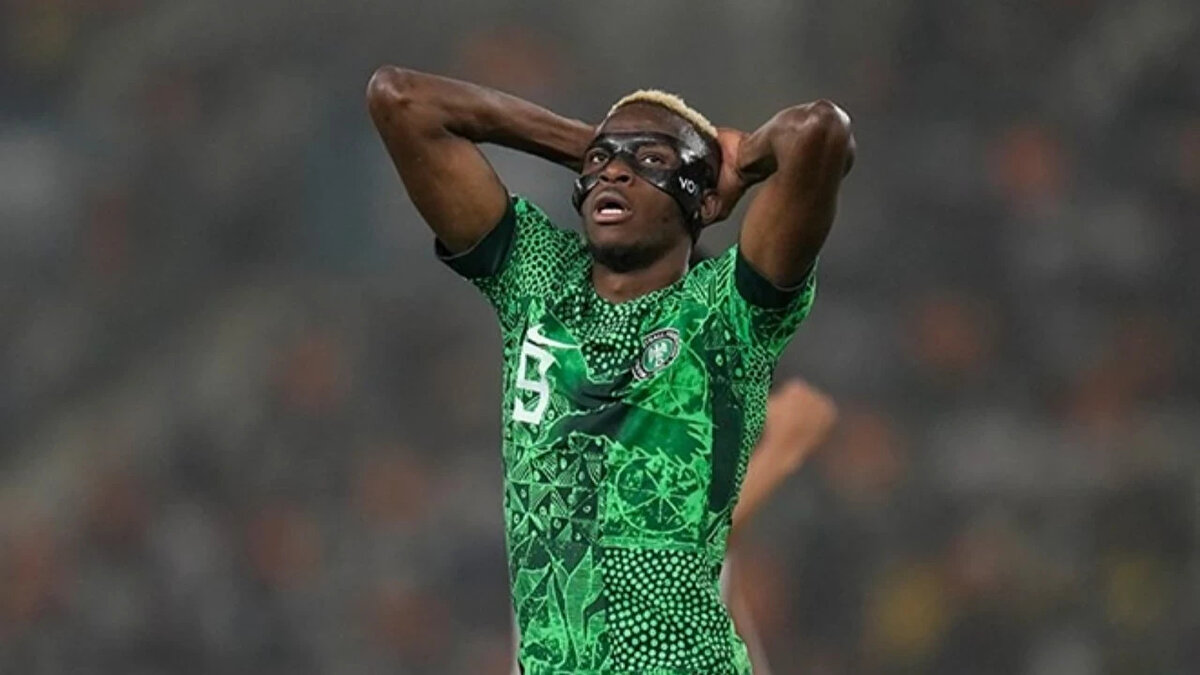 Mouyuma, Osimhen'le ilgili yaptığı açıklamaları, "Bunlar herkesin inançsızca kullandığı motivasyon sözleri. Bu sadece onun fikri." diyerek tamamladı.<br><br>