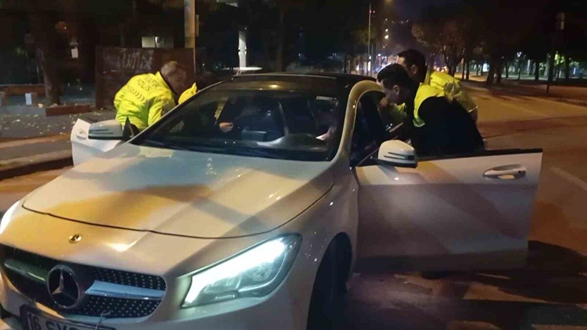 Olay, Osmangazi ilçesi Çekirge Caddesi üzerinde meydana geldi.