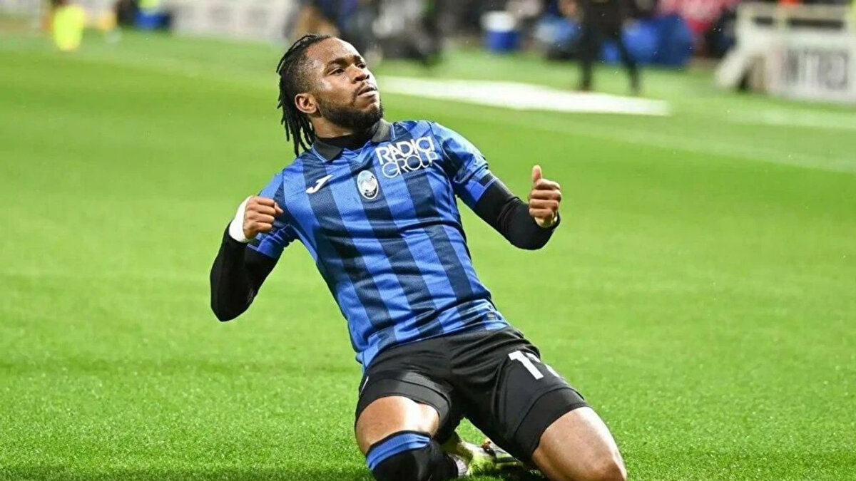Sarı kırmızılıların hücum hattına yapmayı düşündüğü transfer için ilk adayı ise Atalanta'nın 28 yaşındaki Nijeryalısı Ademola Lookman.<br><br>
