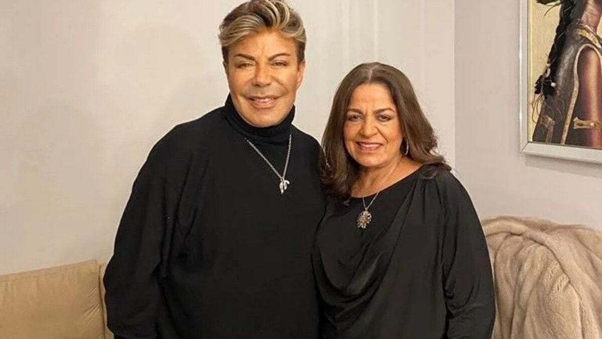 Bu iddiaların ardından söz konusu olayı Fatih Ürek’in menajeri Mert Siliv açıkladı. “Fatih’in Almanya’da yaşayan ablası Nurgül, haberi alır almaz Türkiye’ye geldi. Hastanede kardeşi Selvi ile karşılaşınca ‘Sen niye buradasın, onu zamanında çok üzdün’ dedi. Bu sözlerin ardından kısa süreli bir tartışma yaşandı. Ancak hemen araya girip olayı yatıştırdık. Şu an araları gayet iyi,” ifadelerini kullandı.