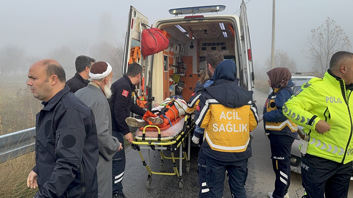 Yaralılar, sağlık ekibinin müdahalesinin ardından Kütahya Şehir Hastanesi’ne kaldırıldı. 