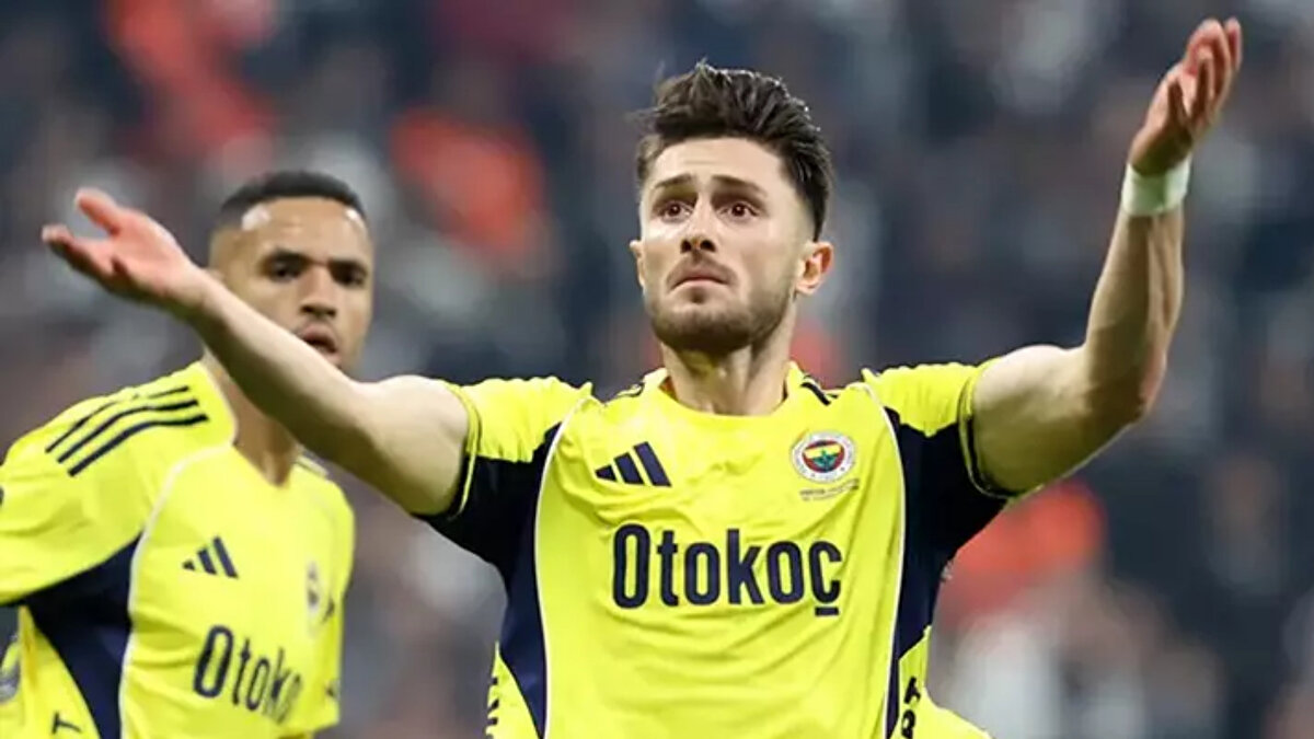 Fenerbahçe'de son haftaların formda ismi İsmail Yüksek, sarı kart cezası sebebiyle mücadelede forma giyemeyecek.