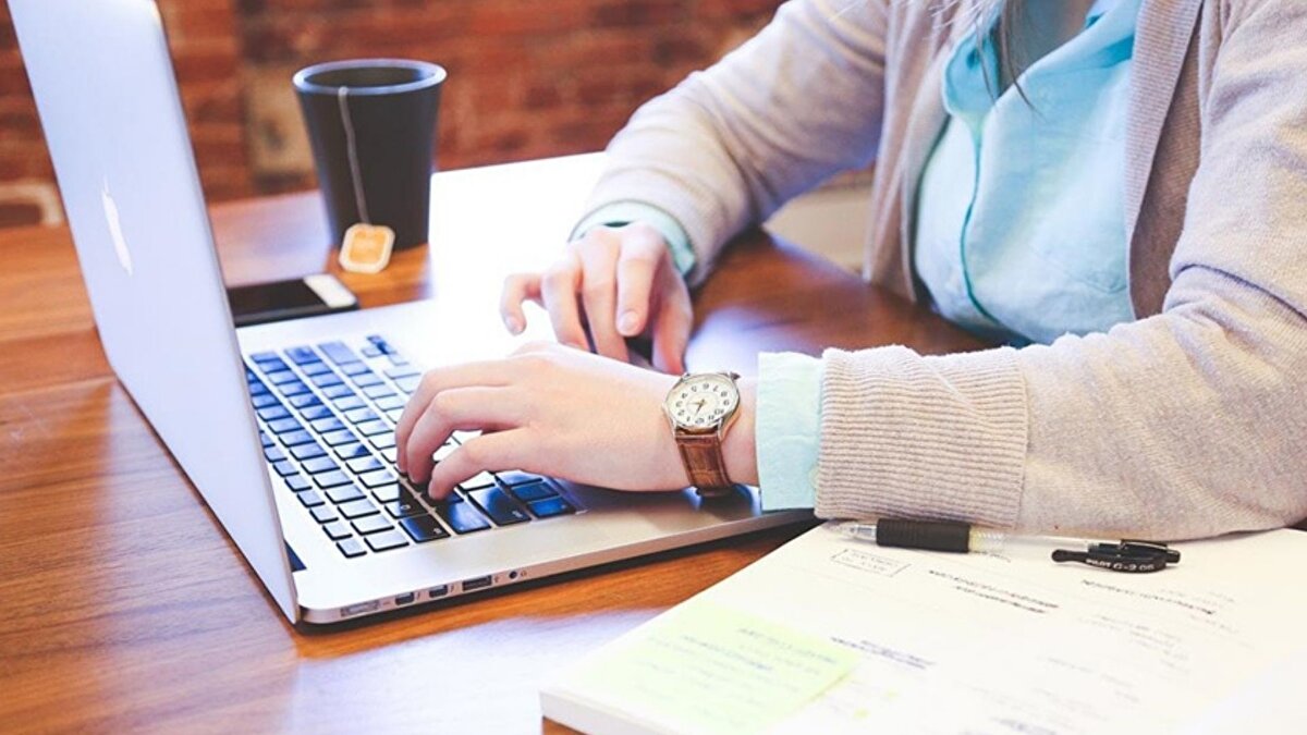 KDK'nin kararına göre, Isparta'da yaşayan bir kamu çalışanı, 6-9 Haziran tarihlerindeki Kurban Bayramı tatilini yıllık izinle birleştirerek kullandı.<br><br>Bayram tatilinin hafta sonuna denk gelen kısmının yıllık iznine eklendiğini fark eden çalışan, fazladan düşülen 2 günlük iznin iade edilmesini istedi.<br><br>Çalıştığı kurumdan olumsuz yanıt alan kişi, izninden düşülen kısmın iade edilmesi talebiyle KDK'ye başvurdu.