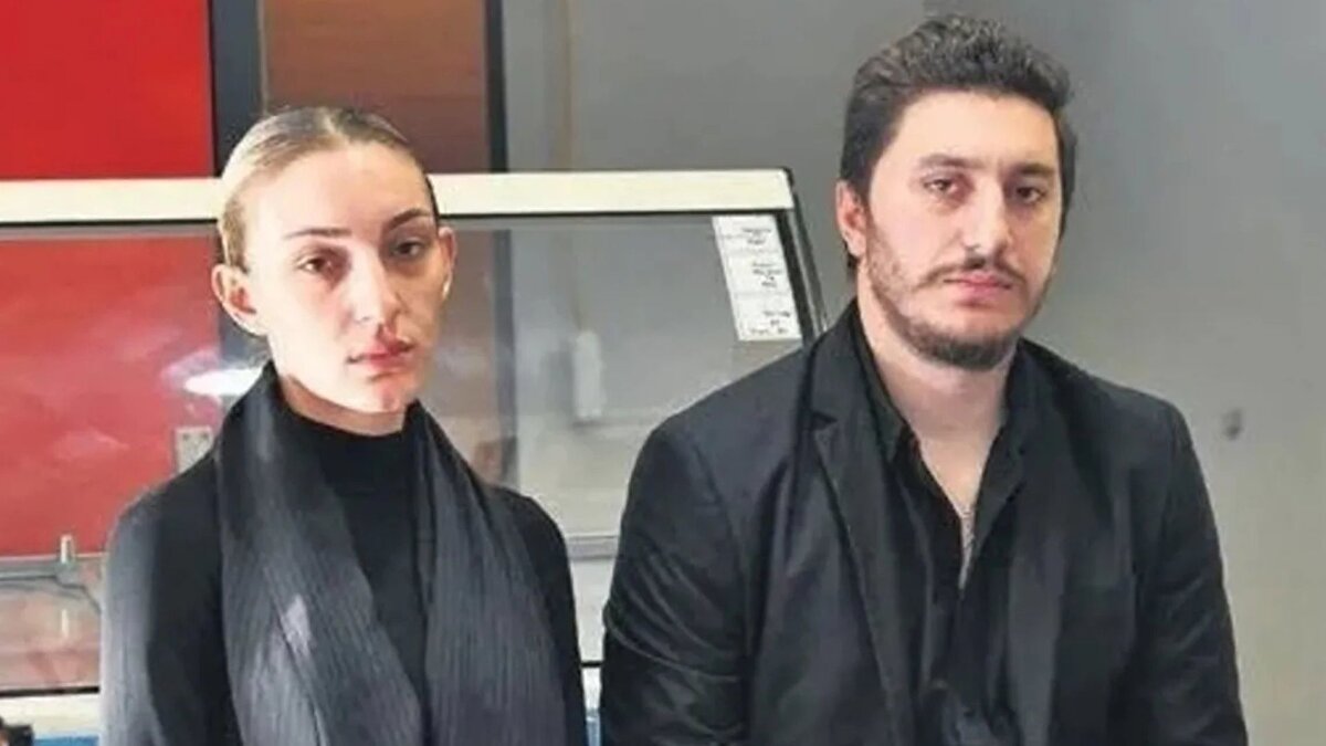 Anne-kızın son konuşmalarında randevu, kredi kartı ve günlük planlar hakkında konuştukları, olay gecesi ise Güllü'ye ait sesli mesajlar ve cevapsız aramaların bulunduğu tespit edildi. Gülter'in annesine "Anneeeyyy" ve "Kıs biraz be" mesajları dikkat çekti.