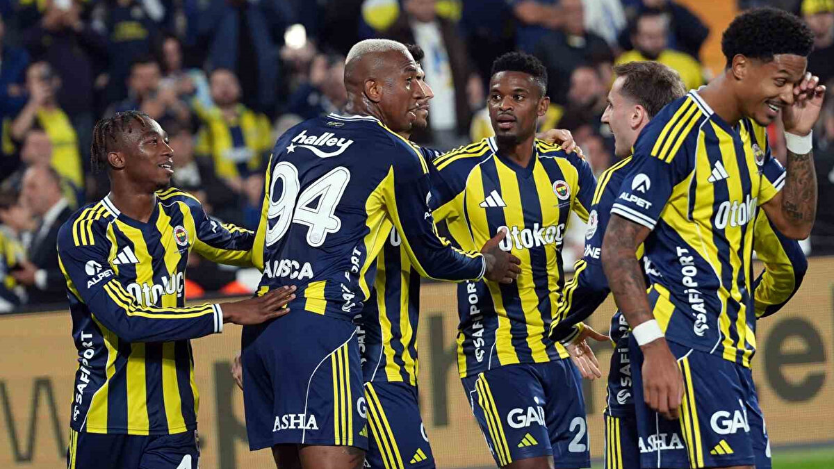 <br>Trendyol Süper Lig’de Beşiktaş’ı mağlup eden ve zirve yarışında puan farkını azaltan Fenerbahçe bugün Kadıköy’de Kayserispor’u ağırlayacak.<br>