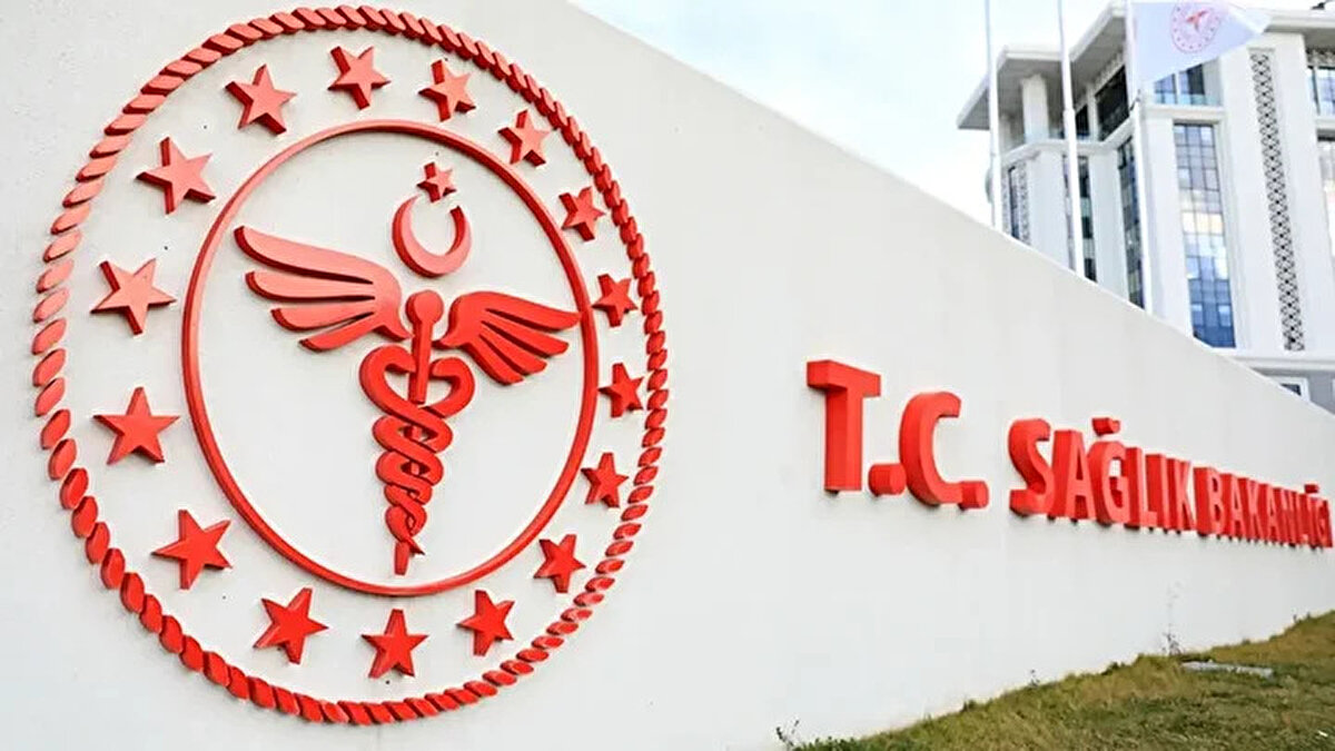 Sağlık Bakanlığı 2 bin 764 işçi alımı kura çekilişi ne zaman?<br><br>Sağlık Bakanlığı 2025 yılı sürekli işçi alımı kapsamında kura çekilişi 12 Kasım 2025 Çarşamba günü saat 09.00 ile 18.00 arasında yapılacak. Noter huzurunda gerçekleştirilecek kura, adayların katılımına açık olacak ve canlı olarak yayınlanacak.