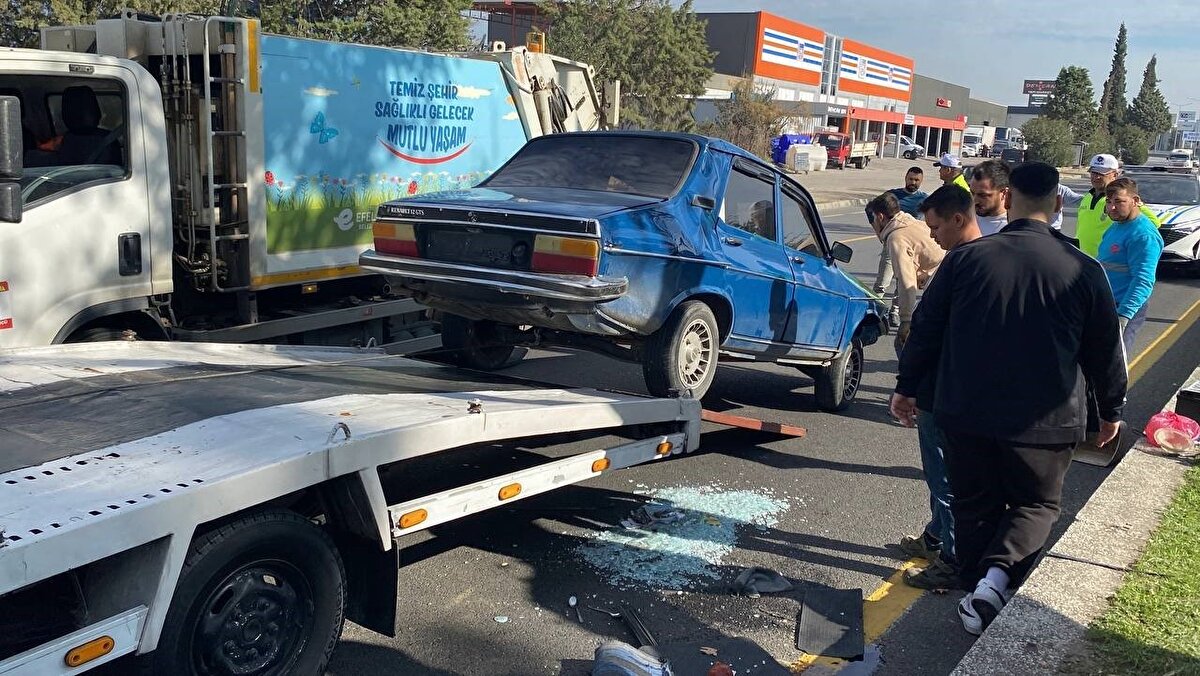 Edinilen bilgiye göre, ilçe merkezi istikametine doğru ilerleyen M.Ö. yönetimindeki 09 ADG 849 plakalı otomobilin sürücüsü iddiaya göre başka bir aracın sıkıştırması sonucu direksiyon hakimiyetini kaybetti. 