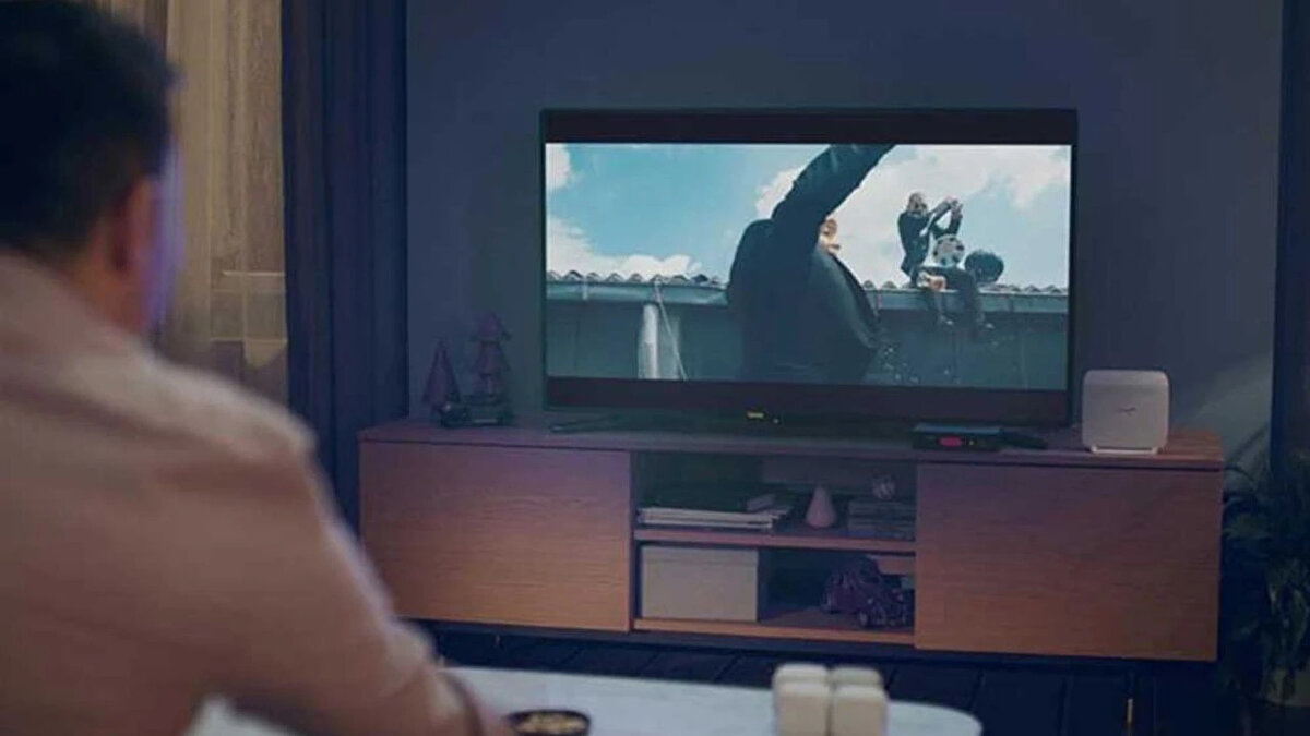 SHOW TV YAYIN AKIŞI<br><br>08:15 Bu Sabah<br><br>10:00 Sandık Kokusu<br><br>12:30 Gelin Evi<br><br>15:00 Didem Arslan Yılmaz'la Vazgeçme<br><br>18:45 Show Ana Haber<br><br>20:00 Bereketli Topraklar<br><br>22:45 Yusuf & Yusuf<br><br>00:45 Kızılcık Şerbeti