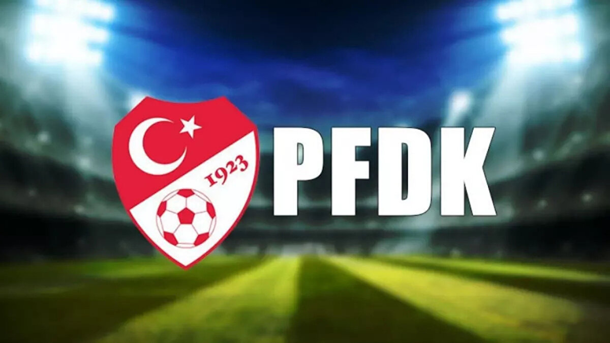 Ne ceza alacaklar?<br><br>Futbol Disiplin Talimatı'nın 57. maddesiyle sevk edilen futbolcuların alacağı cezalar ise maddede şu şekilde belirtiliyor:<br><br> <br><br>Bu talimet kapsamındaki kişilerin;<br><br> <br><br>"a) Futbol müsabakaları veveya futbolla ilgili herhangi bir aktivite üzerine, doğrudan ya da dolaylı bahis ve benzeri şans oyunları oynamaları yasaktır.