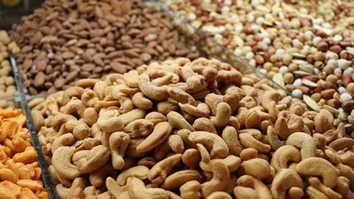 Yüksek kalite standartları ve teknolojik üretim anlayışıyla bilinen şirket, son dönemdeki ekonomik dalgalanmalar ve maliyet artışları nedeniyle finansal sıkıntıya girdi.<br><br>Mahkeme kararıyla birlikte, Ekmekçioğlu'nun yeniden yapılanma süreci resmen başlamış oldu.