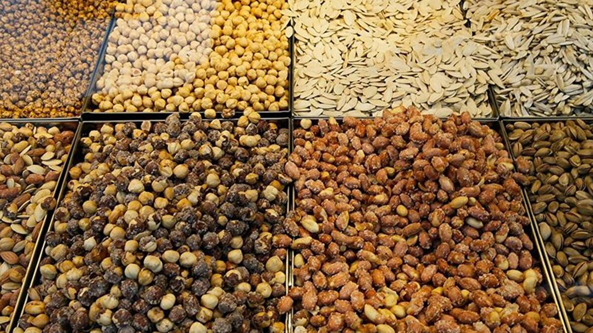 Türkiye'nin koklü kuruyemiş firmalarından Ekmekçioğlu Gıda ve Kuruyemiş Sanayi A.Ş., ekonomik zorluklar nedeniyle konkordato talep etti. Mahkeme, şirkete üç aylık geçici mühlet verilmesine karar verdi. Konkordatonun başarı durumunu değerlendirmek üzere üç kişilik komiser heyeti görevlendirildi. 