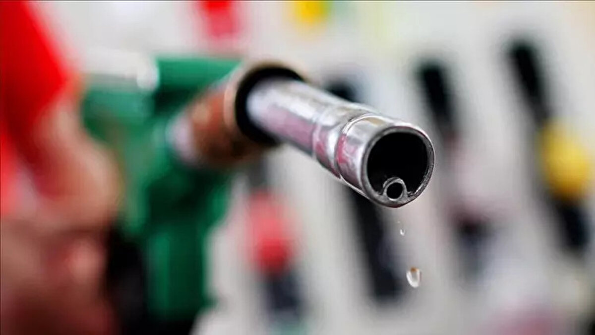 İZMİR AKARYAKIT FİYATLARI 10 KASIM 2025<br>İzmir’de benzin litre fiyatı: 54.90 TL<br><br>İzmir’de motorin litre fiyatı: 58.94 TL<br><br>İzmir’de LPG litre fiyatı: 27.53 TL