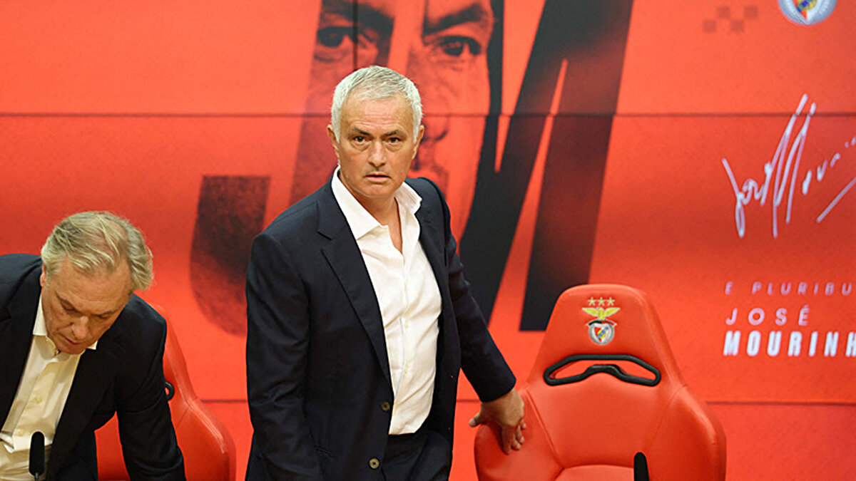 Maçın ardından basın toplantısında konuşan Jose Mourinho, “Hakemin verdiği penaltıyı anlamak çok zor ama VAR'ın neden müdahale etmediğini anlamak daha da zor. VAR ne işe yarıyor? Dünkü maçta yaşananlar. 1 hafta önce yine başka bir maçta yaşananlar. Bu konulara girmek istemiyorum. Ceza almadan konuşmaya çalışıyorum.” İfadelerini kullandı.