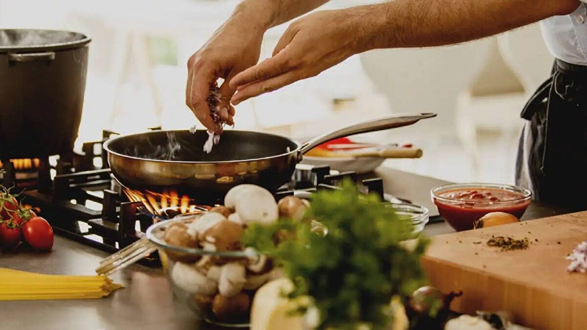 Tencerelerde sadece çorba değil, geleneklerin sıcaklığı da pişiyor.