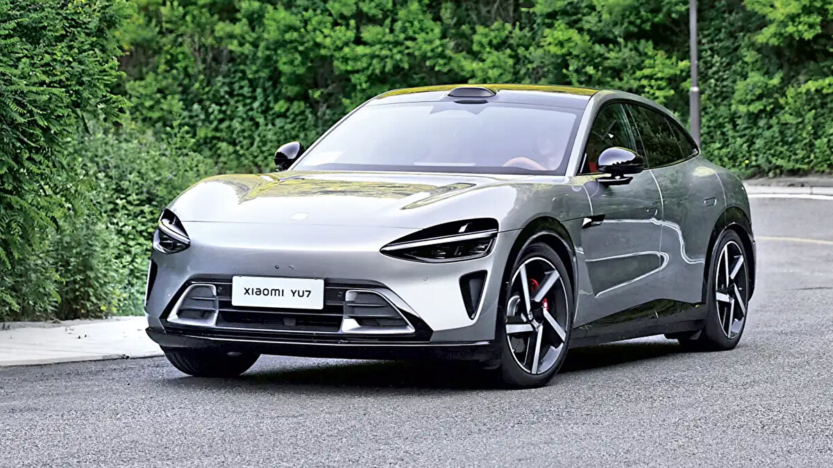 YU7 etkisi<br>Tesla Model Y’nin karşısına konumlanan YU7, tek başına 33.662 teslimat yaptı ve toplamın %69,19’unu oluşturdu. Model, ürün gamının yeni “en çok satanı” olarak talebi konsolide ediyor.