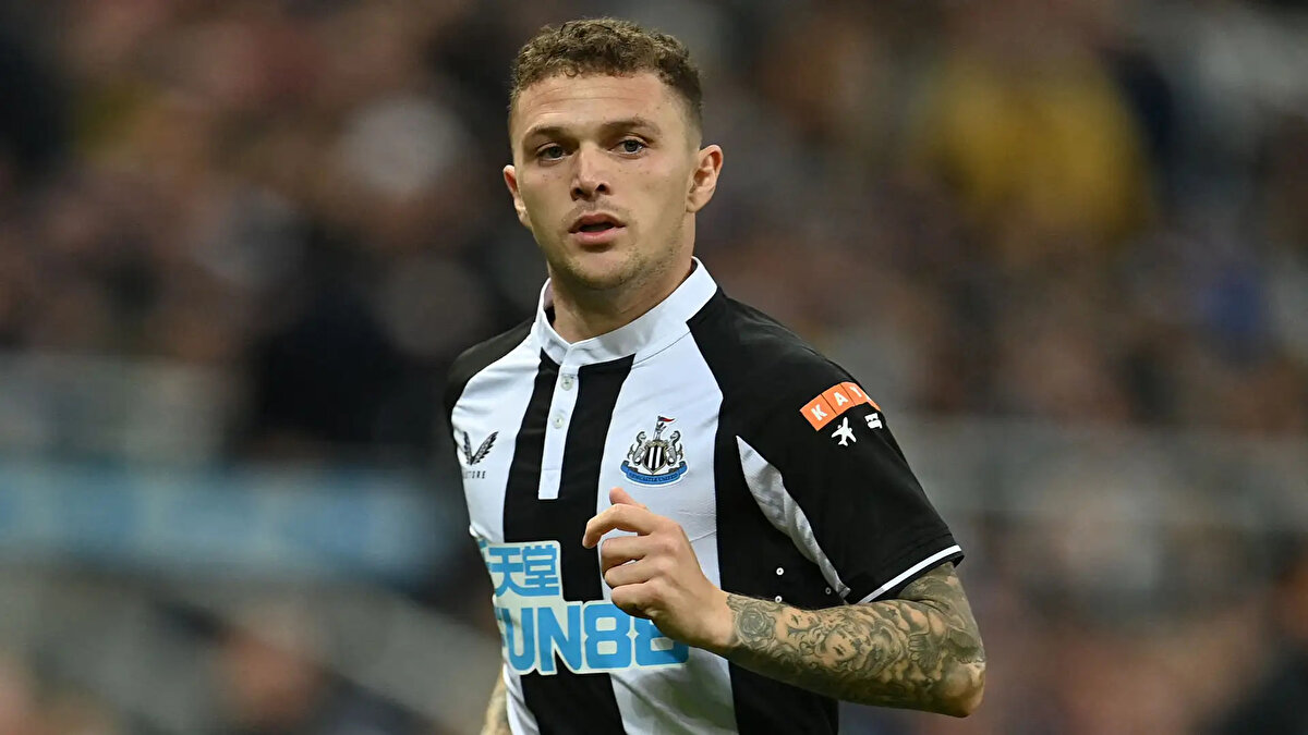KIERAN TRIPPIER - Tottenham<br><br>İngiliz basınına göre; WhatsApp grubu üzerinden kendi transfer bilgisini (Atletico Madrid'e) sızdırdı; arkadaşının bu bilgiyle bahis kazanmasına sebep oldu. Yaklaşık 10 hafta men + 70 bin sterlin para cezası aldı.