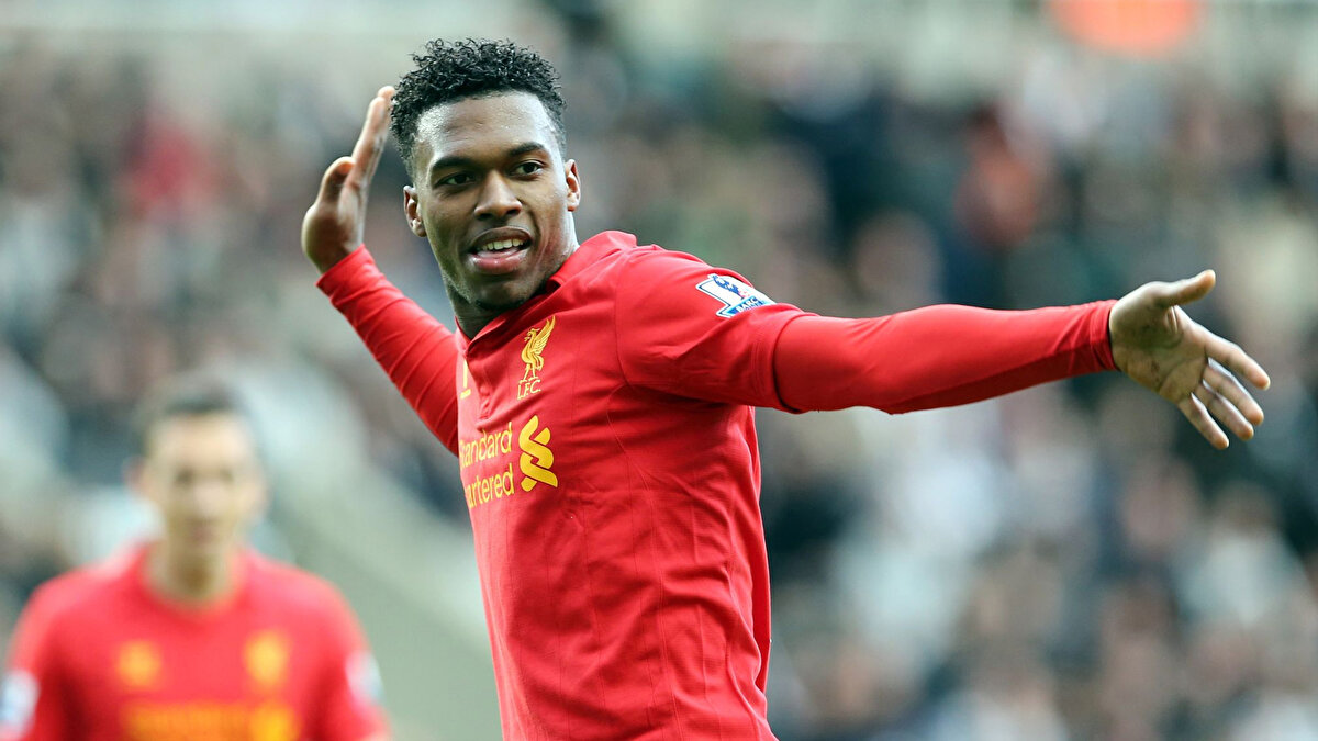 DANIEL STURRIDGE (Liverpool dönemi)<br><br>İngiliz oyuncu Sturridge, transfer olacağı takımı sızdırarak başkasının bahis oynamasına neden oldu. Yıldız futbolcu o dönemlerde 4 ay men ve 150,000 sterlin para cezası aldı.