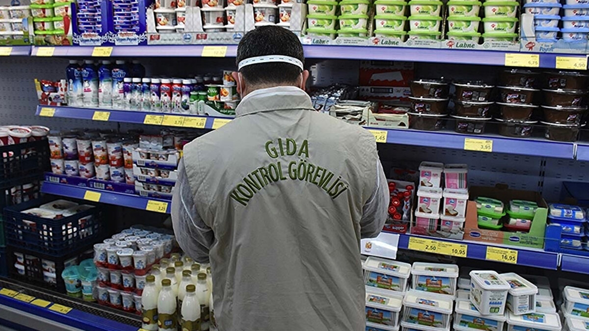 Tarım ve Orman Bakanlığı, vatandaşın sağlığını tehdit eden gıda markalarını açıklamaya devam ediyor. Bakanlığın resmi sitesinde taklit ve tağşiş yapan yeni markalar duyuruldu. 
