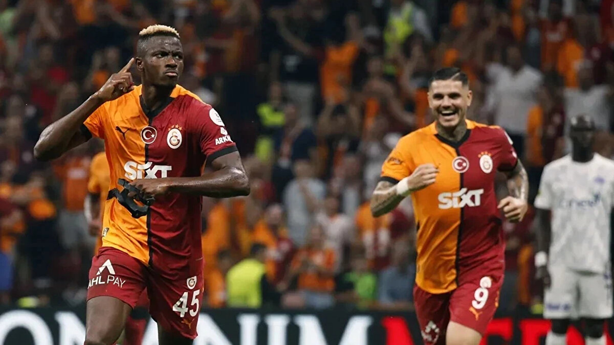 Galatasaray’da sadece son hafta Kocaelispor’a karşı alınan mağlubiyette değil, Mauro Icardi’nin geçtiğimiz sene Avrupa Ligi’nde Tottenham maçında sakatlanmasının ardından geri dönmesi ile birlikte eleştiriler devamlı arttı. 