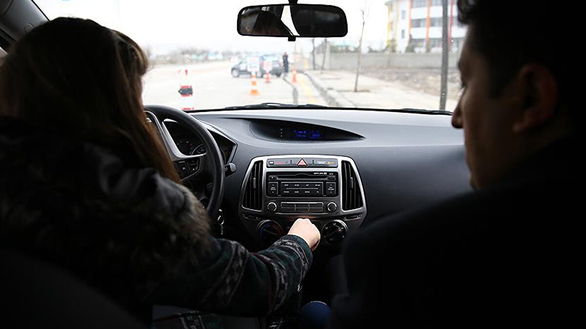 Şüpheliler hakkında 6114 sayılı Ölçme, Seçme ve Yerleştirme Merkezi Hizmetleri Hakkında Kanun'a muhalefet suçundan yasal işlem başlatıldı.