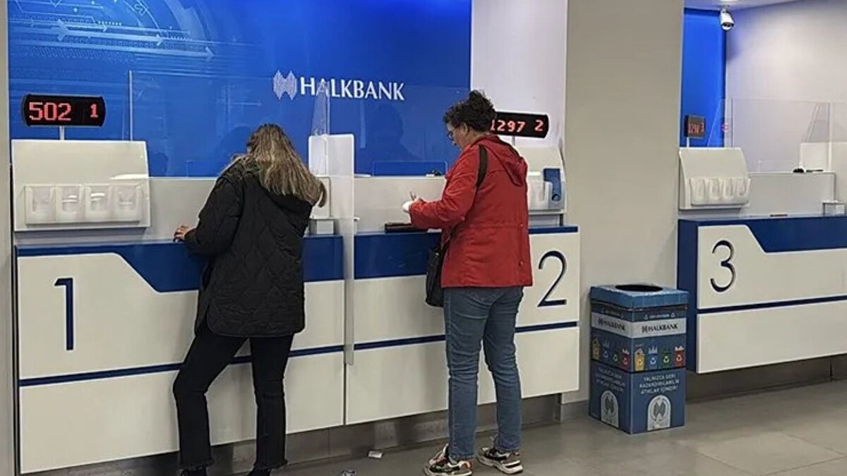 Yüzde 10 peşin, 240 ay vade<br><br>Projeye, 18 yaşını dolduran, en az 10 yıldır Türkiye Cumhuriyeti vatandaşı olan ve tapuda kendisi, eşi ve çocuklarının üzerine kayıtlı evi olmayan herkes başvurabilecek. Başvuru için hane halkı aylık net gelirinin, İstanbul için en fazla 145 bin lira, diğer iller için de 127 bin lira olması gerekecek. Konutların satış bedeli 1 milyon 800 bin liradan başlayacak. Bu konutlar devlet güvencesiyle yüzde 10 peşinat ve 240 ay vadeyle satışa sunulacak.