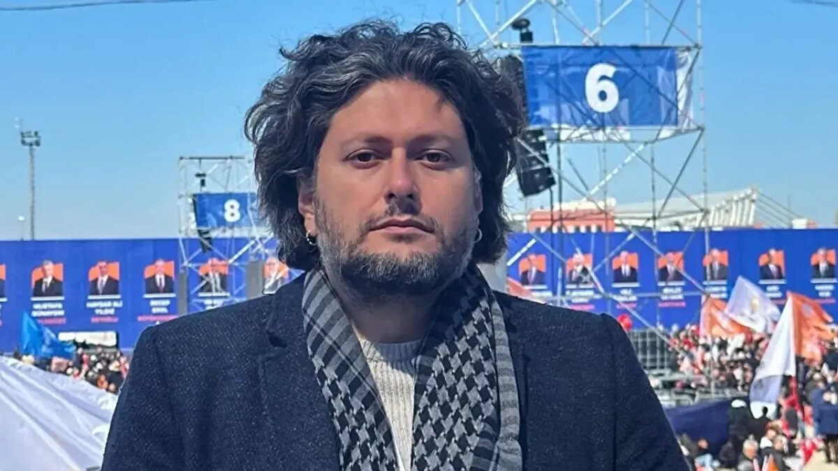 Furkan Bölükbaşı kimdir?<br><br>Furkan Bölükbaşı, 30 Eylül 1988 doğumludur. Aslen Trabzon kökenli olup, Çerkez asıllı bir aileden gelmektedir. Lise eğitimini Kırıkkale Fen Lisesi'nde tamamlayan Bölükbaşı, üniversite eğitimini İstanbul Üniversitesi Moleküler Biyoloji ve Genetik Bölümü'nde almıştır. Bilimsel araştırmalara ilgisiyle dikkat çeken Bölükbaşı, mezuniyetinin ardından akademik kariyerine yönelmiştir.