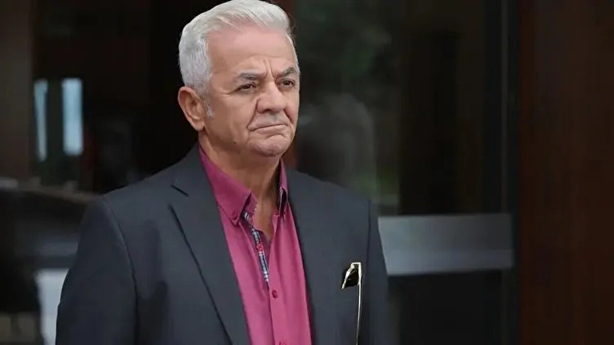 Aşk acısını kalbine gömmeye çalışan Bayram, duygularıyla savaşırken Yasemin’in fedakarlığı hikâyeye yeni bir yön kazandırıyor. Kuzenlerin yeniden bir araya gelmesi ise dizinin umut dolu yanını ön plana çıkarıyor.