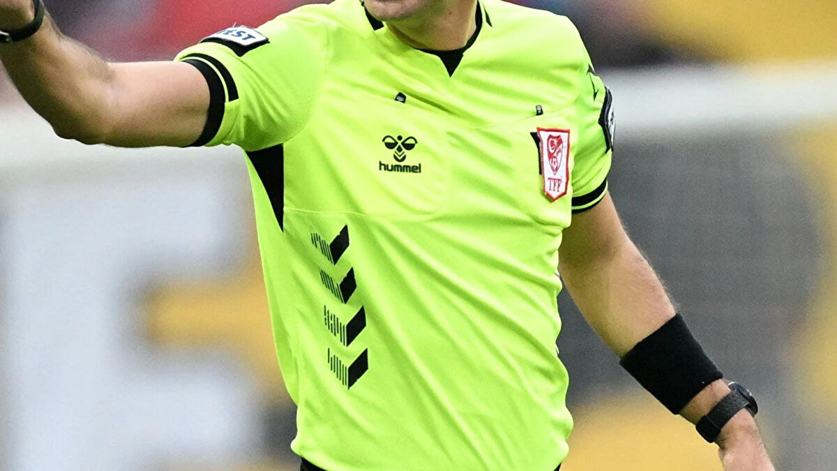 "Bu arada asıl dananın kuyruğu yurt dışından gelecek olan bilgi sonrası kopacak. Yurt dışından 5 bahis firmasından İnterpol aracılığıyla bilgi istendi (Futbolcular, teknik direktörler, kulüp yöneticileri, menajerler)."<br>