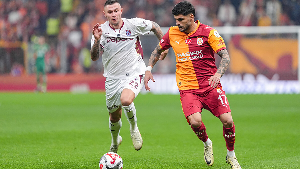 Eren Elmalı, açıklamasında, "Bugün kamuoyuna yansıyan haberlerde adımın Türkiye Futbol Federasyonu tarafından yürütülen disiplin soruşturmasında geçtiğini gördüm. Öncelikle şunu açıkça ifade etmek isterim ki bu dosyada adımın yer almasının nedeni yaklaşık 5 yıl önce kendi takımım dışında ilgili yapılan bir bahis işlemidir. O günden bu yana ne bahis oynamış ne de bu konuyla en ufak bir bağlantım olmuştur." ifadelerini kullandı.