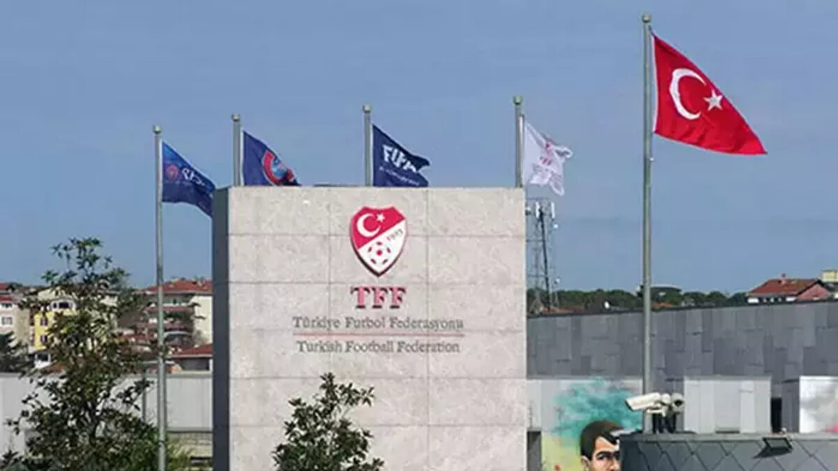 3. Lig ekiplerinden birinde 18 futbolcunun bahis oynaması ise gündem oldu. <br><br>İşte bahis soruşturması kapsamında PFDK'ye en fazla futbolcusu sevk edilen kulüpler: