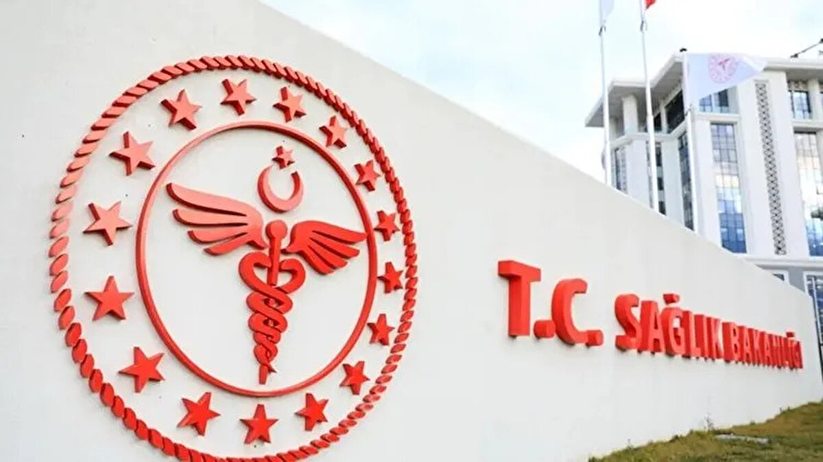 Sağlık Bakanlığı'nın taşra teşkilatlarında istihdam edilmek üzere 2.764 sürekli işçi alımı için başvuru süreci tamamlanmıştı. İŞKUR üzerinden alınan başvuruların ardından, atamaları belirleyecek olan Sağlık Bakanlığı kura çekimi için takvim belli oldu. Adaylar, yazılı veya sözlü sınava girmeden, tamamen kura sonuçlarına göre atanacak. Binlerce adayın heyecanla beklediği kura çekimi, 12 Kasım 2025 Çarşamba günü gerçekleştirilecek.