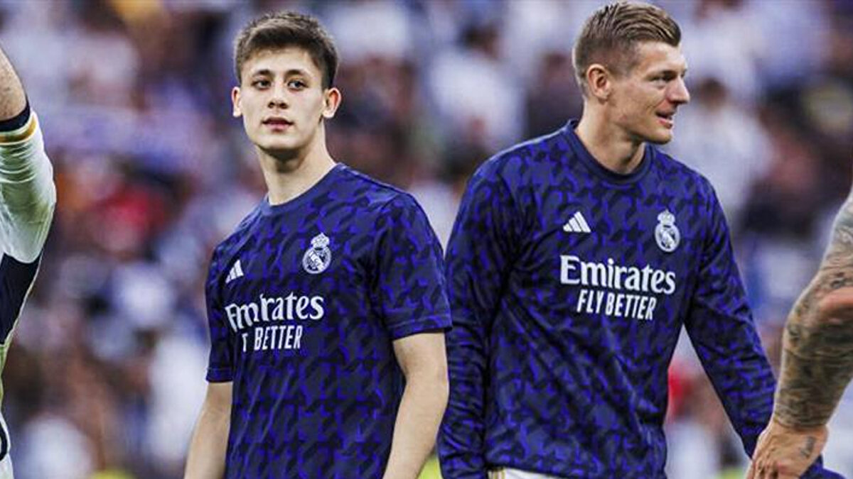 Bu sezon Real Madrid formasıyla 16 resmi maça çıkan Arda Güler bu karşılaşmalarda 3 gol ve 6 asistlik skor katkısı sağladı.