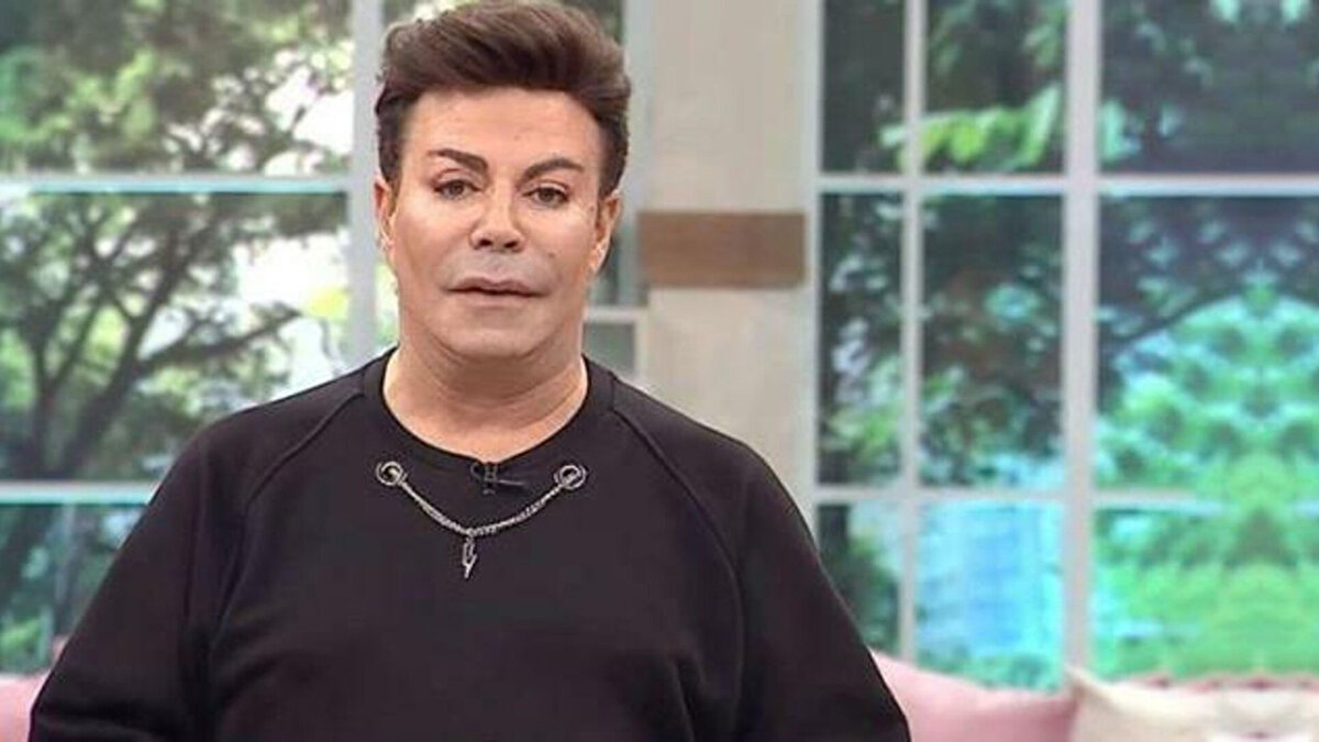 Müzik kariyerinin yanı sıra çeşitli dizi ve filmlerde rol alan Fatih Ürek, son yıllarda Kanal D'de yayımlanan "Gelinim Mutfakta" (2018-2020) programının sunuculuğunu ve "Kuaförüm Sensin" adlı yarışmada jürilik yapmıştı.