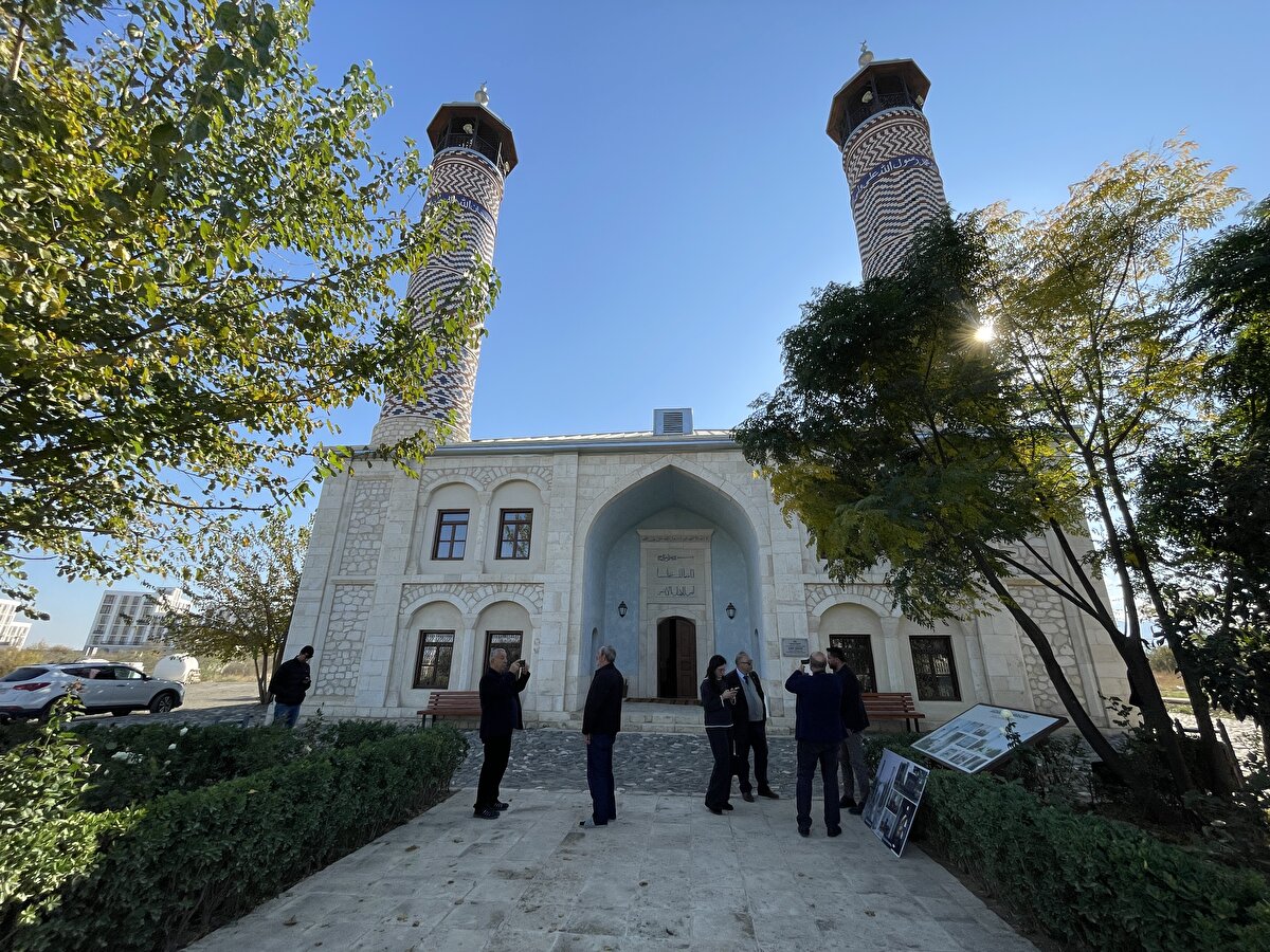 Karabağ'daki tarihî Cuma Mescidi, bölgenin Ermeni işgalinden kurtarılmasının ardından onarılarak bu yıl yeniden ibadete açıldı.