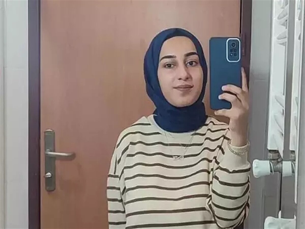 Van Barosu Kadın Hakları Merkezi, Rojin Kabaiş’in ölümüyle ilgili hazırlanan yeni Adli Tıp raporlarına ilişkin bilgilendirme yaptı. 134 kişinin DNA örneklerinin incelendiği raporlarda, cenaze nakli sürecinde bulaşma ihtimalinin dışlandığı açıklandı. Van Barosu, soruşturmanın derinleştirilmesi ve şüphelilerden ek biyolojik örneklerin alınması yönündeki taleplerini yineledi.