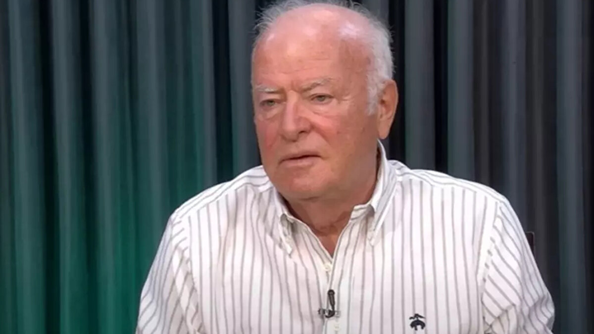 Son zamanlarda düşük performansı ve forma şansı bulamaması ile gündeme gelen Mauro Icardi'nin Galatasaray'daki geleceği belirsiz. Sarı kırmızılı kulübün Arjantinli yıldızı takımda tutmayacağını öngören ünlü spor yorumcusu Şansal Büyüka, "Galatasaray kendisini takımda tutmayacak. Çünkü Galatasaray, bu konularda keskin kararlar verir" ifadelerini kullandı.