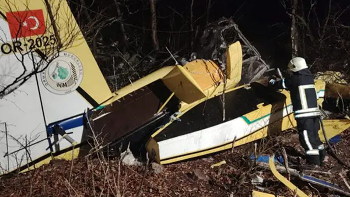 Tarım ve Orman Bakanlığı, Hırvatistan'ın Zagreb şehrine planlanmış olan bakım faaliyeti için giden ve dönüş için hareket eden iki yangın söndürme uçağından biriyle irtibatın kesildiğini duyurdu.