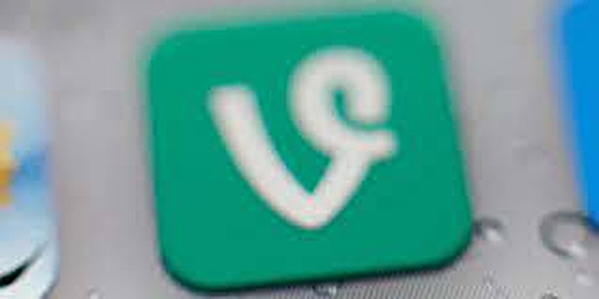 Arşiv videoları yeniden kullanıma sunulacak<br>TechCrunch’ın aktardığı bilgilere göre diVine, Vine döneminde kaydedilen videoları tekrar görünür kılmayı amaçlıyor. Kullanıcılar hem eski içeriklere ulaşabilecek hem de altı saniyelik yeni videolar üretebilecek. Girişimin en dikkat çeken yönlerinden biri ise yapay zekâ (AI) destekli videoları engellemek için geliştirilen yeni filtreleme sistemi.