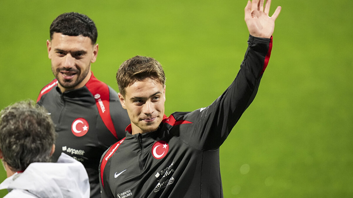 İÇ SAHA AVANTAJI BİZDE OLACAK<br><br>Türkiye, mevcut puan durumu ve katsayılara göre play-off’ta 1. torba olma ihtimalini de sürdürüyor. Böyle bir senaryoda Ay-Yıldızlılar, yarı final maçını iç sahada oynama avantajına sahip olacak.