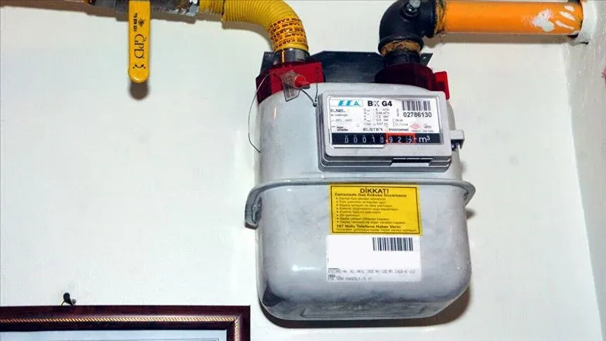 Birçok ilde çalışmalar başlatılmış olsa da, milyonlarca abonenin konutunda hâlâ eski tarihli sayaçların kullanıldığı tespit edildi. Bu nedenle Bakanlık süreci hızlandırmak için yeni yükümlülükler belirledi.
