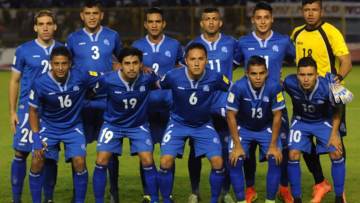 El Salvador: 43 yıl 
